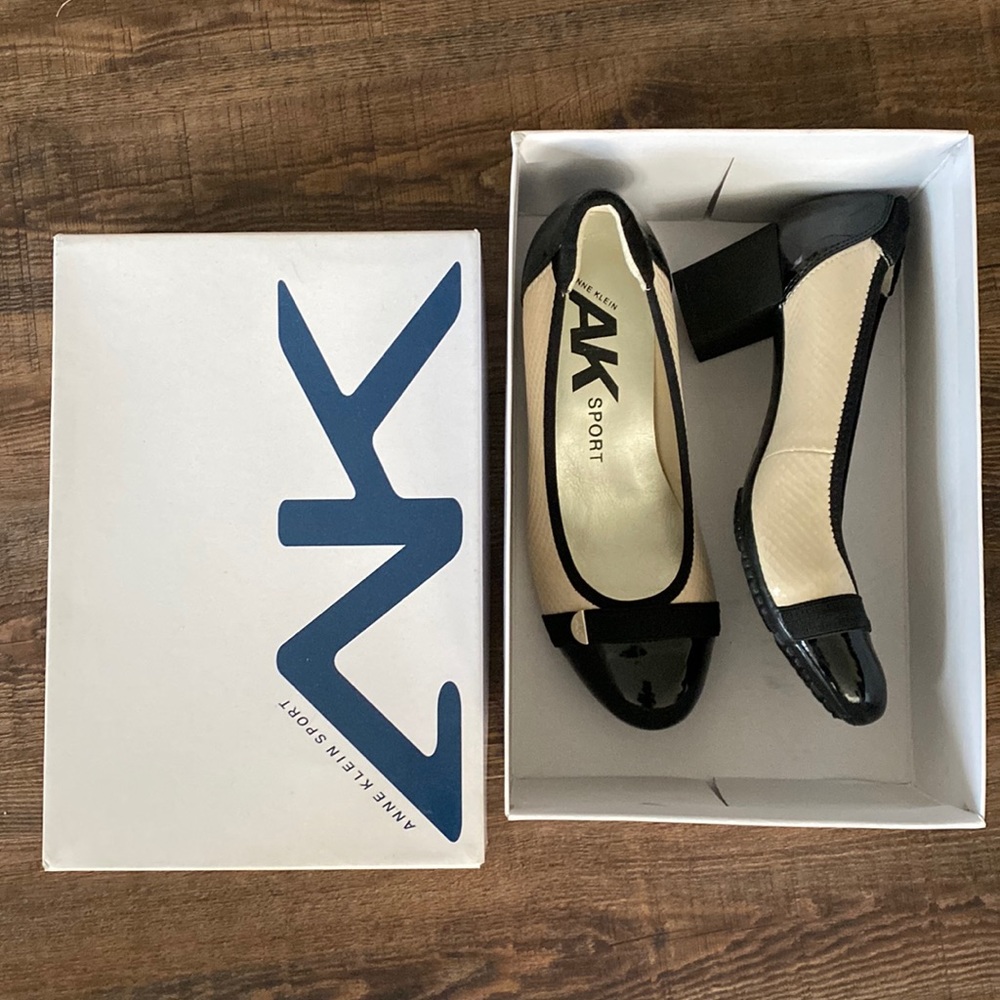 Anne Klein dress shoes